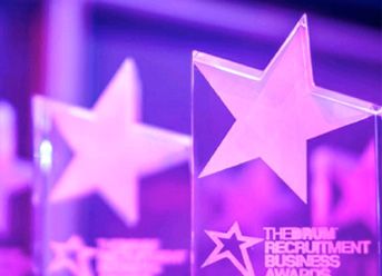 Amoria Bond wins ‘Best Large Recruitment Agency’ at the 2017 Recruitment Business Awards