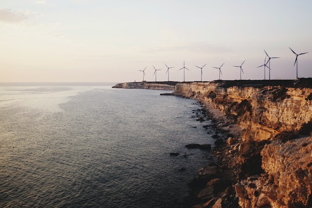 The Pros and Cons of Onshore vs Offshore Wind Farms